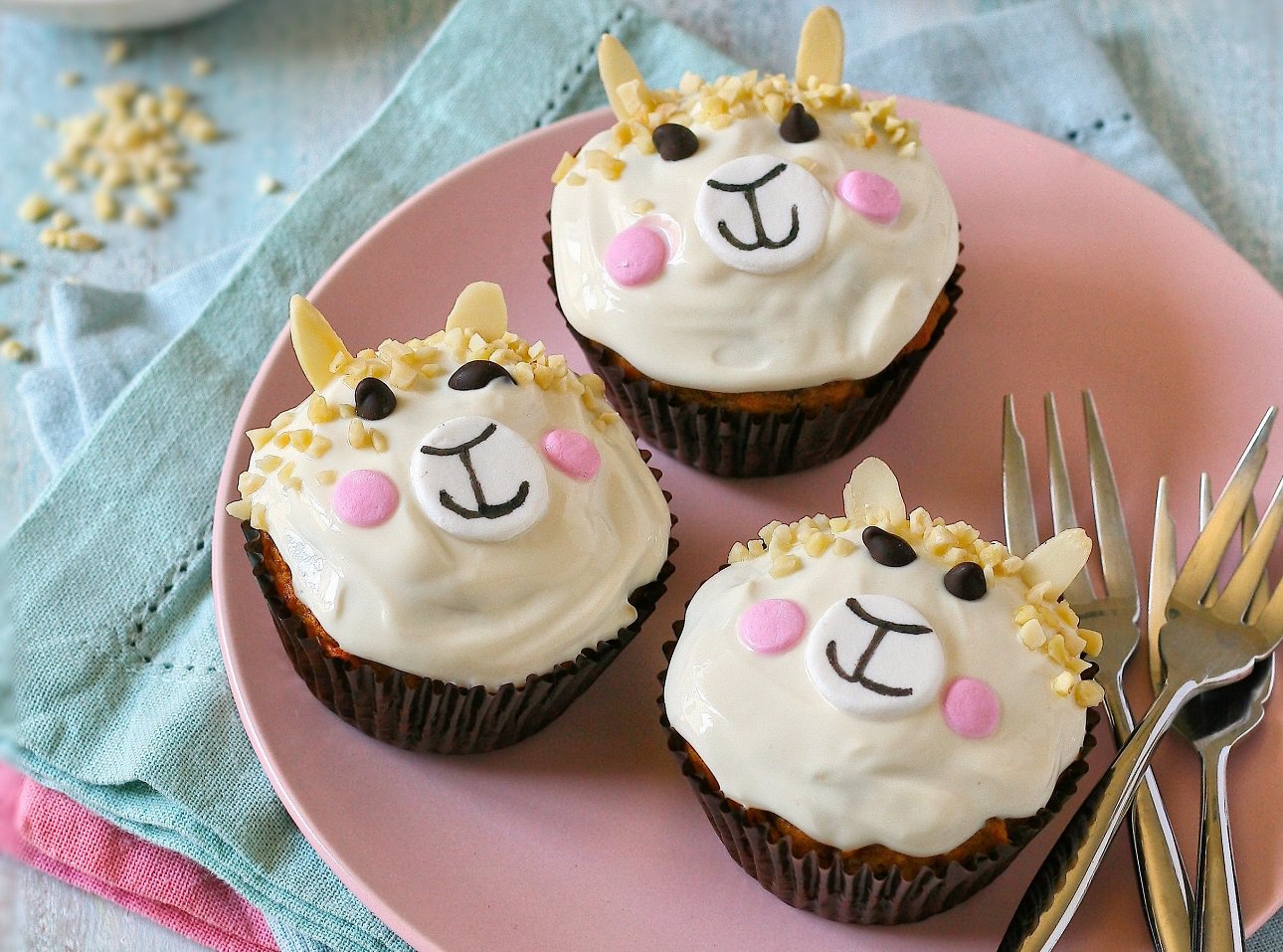 Llama Party Muffins with Cream Cheese Icing