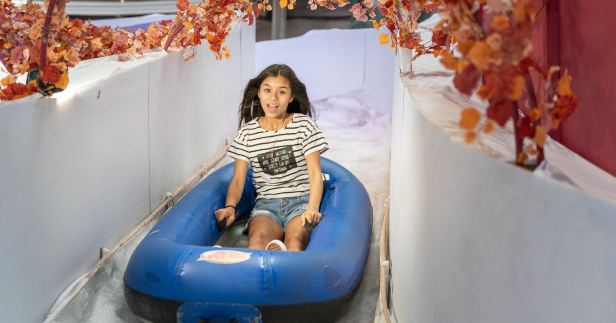 Review: Holiday Ice Slides Canal Walk
