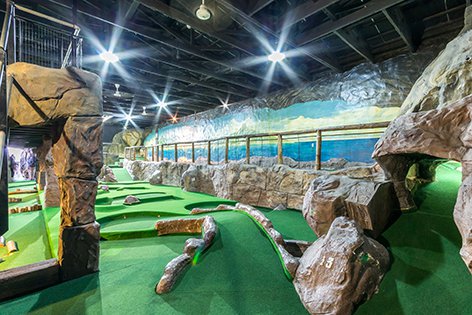 V&A Waterfront Cave Golf | Cape Town | Kids activity