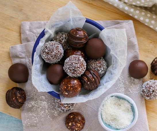 Chocolate Date and Nut Truffles