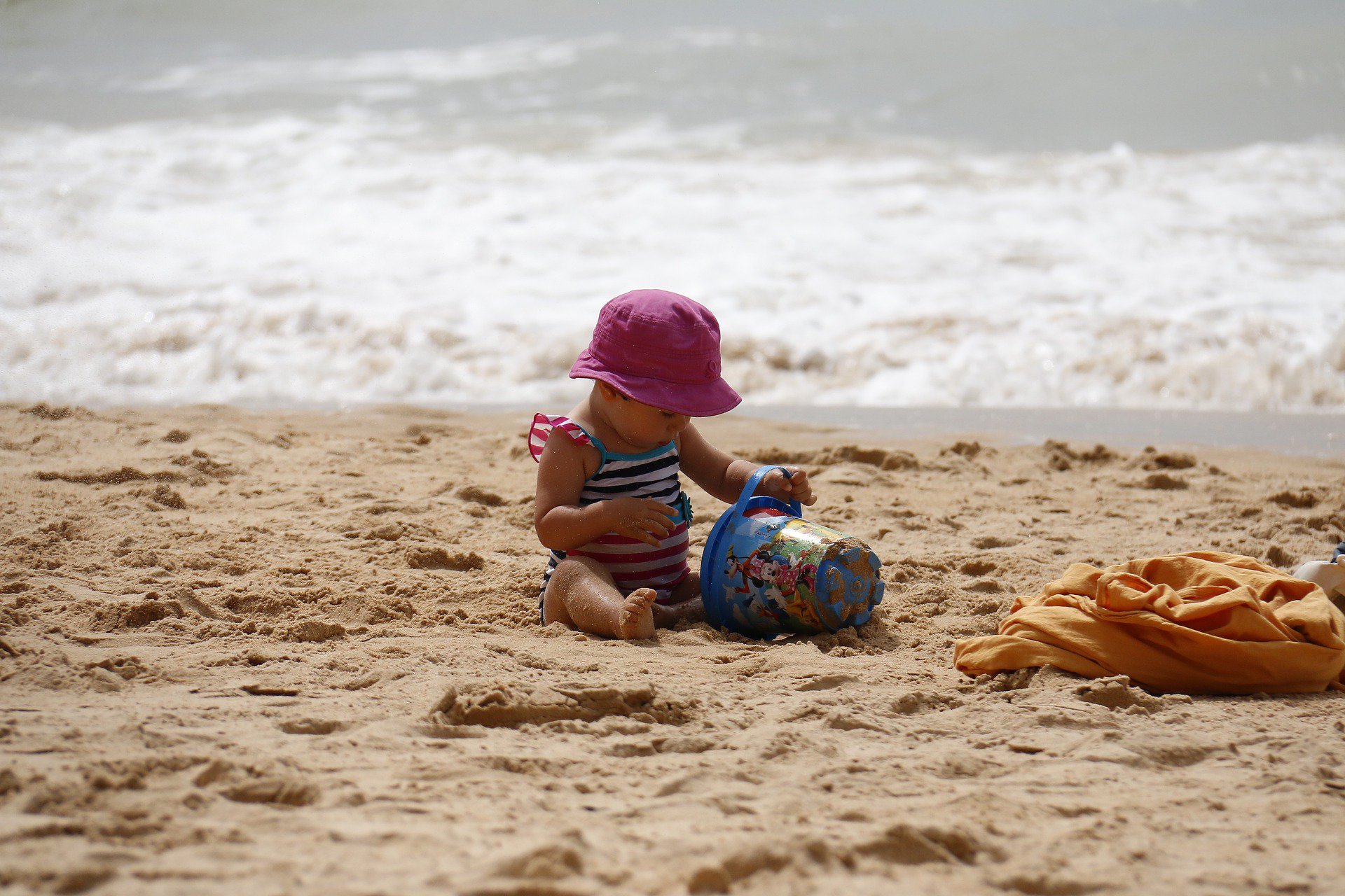 Hacks for a beach day with kids