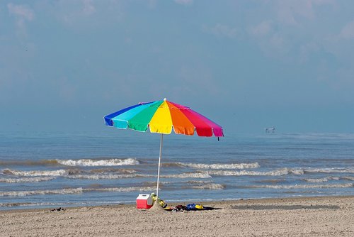 Hacks for a beach day with kids | Blog | Things to do With Kids